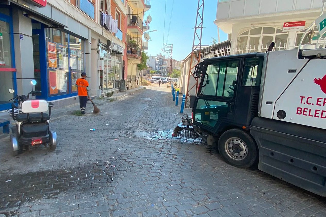 EFELER BELEDİYESİ ÇALIŞIYOR MAHALLELER PIRIL PIRIL OLUYOR