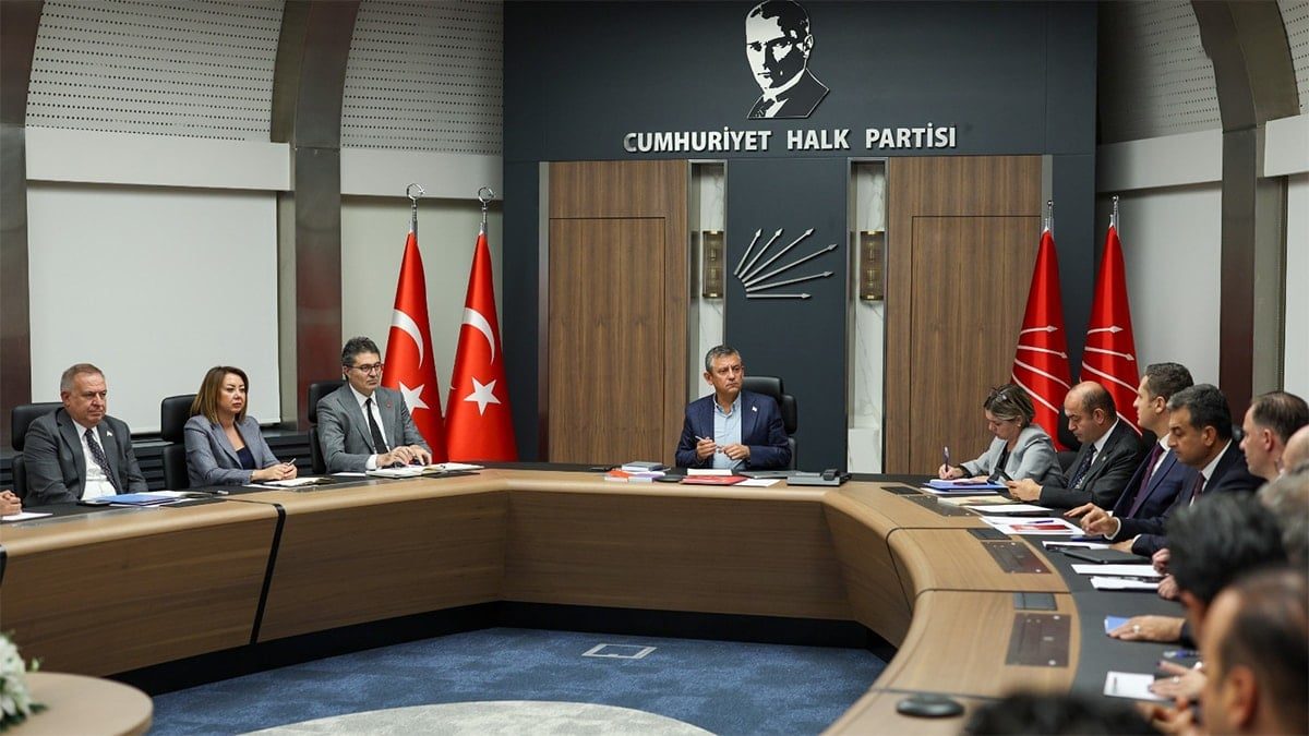 CHP’den butlana karşı çifte kurultay formülü