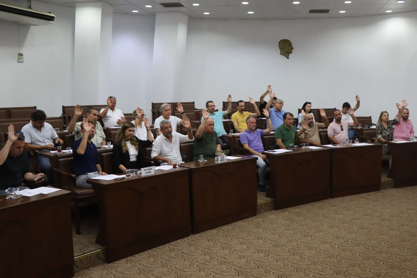 Nazilli Meclisi’nden kritik mali kararlar: Belediye borçlarla boğuşuyor