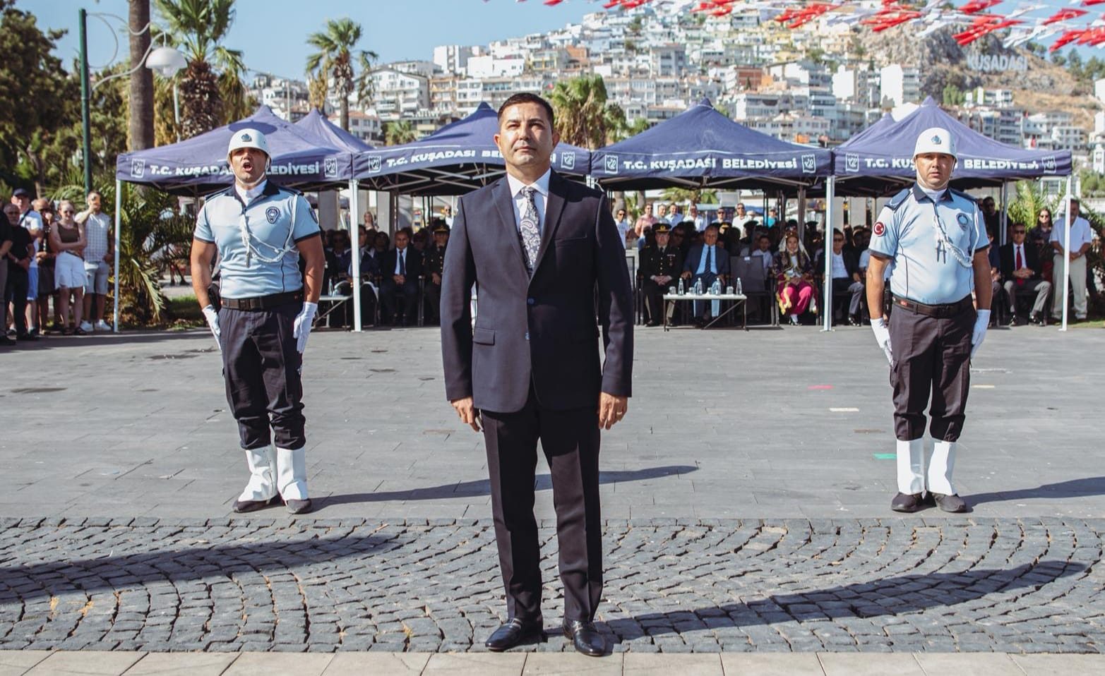 Kuşadası'nın düşman işgalinden kurtuluşunun 103'üncü yılı coşkuyla kutlandı