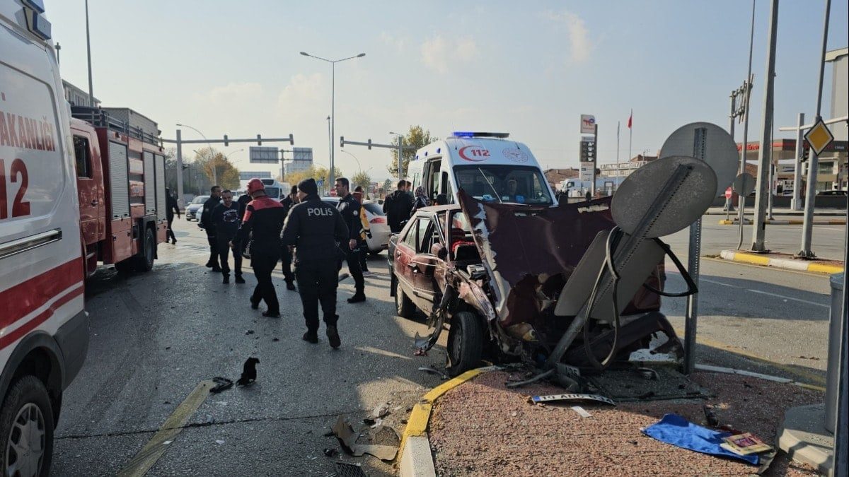 Çorum'da otomobiller çarpıştı: 2 yaralı