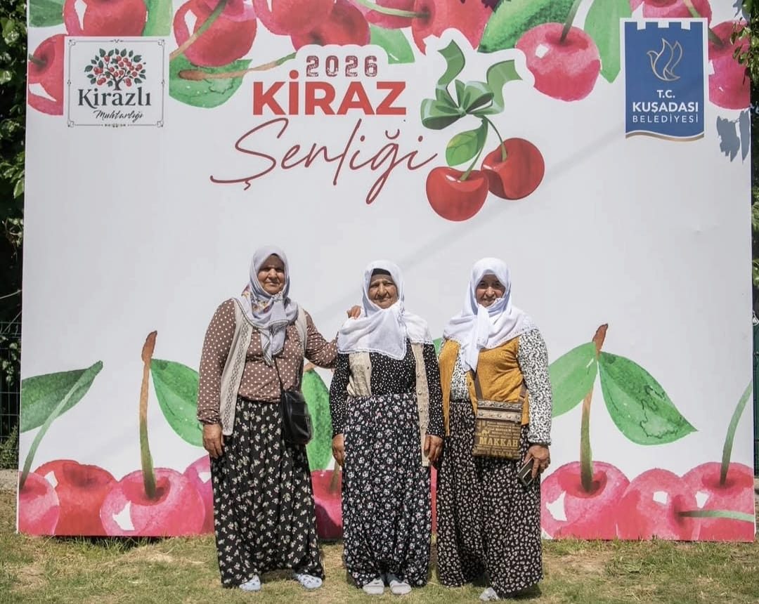 KİRAZ ŞENLİĞİ BİNLERCE ZİYARETÇİYİ AĞIRLADI