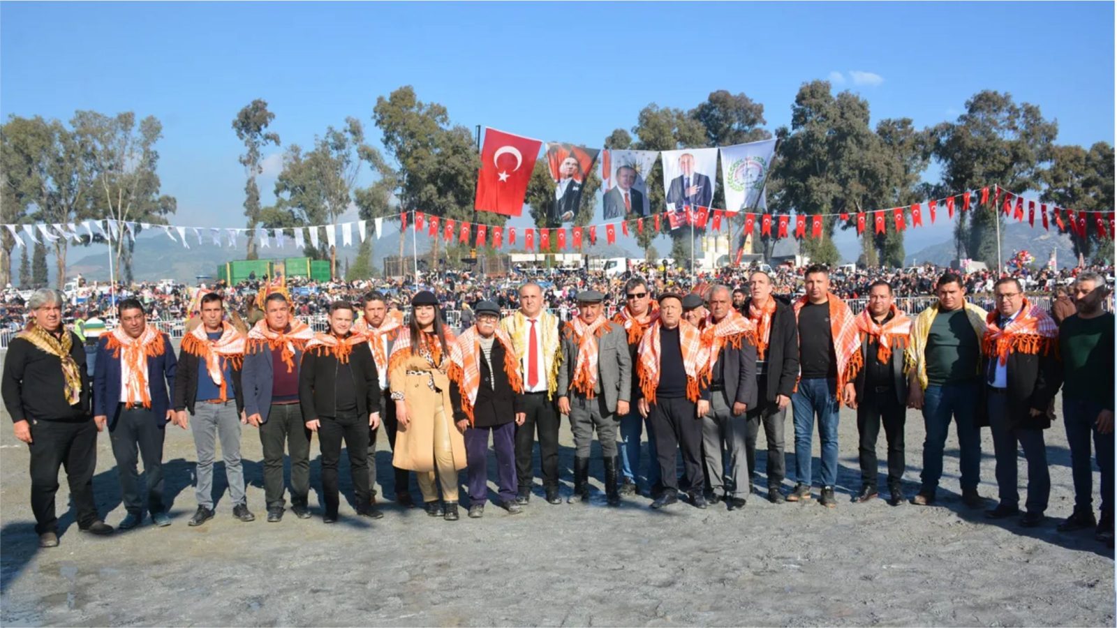 Yeni yılın ilk deve güreşi İncirliova'da yapıldı