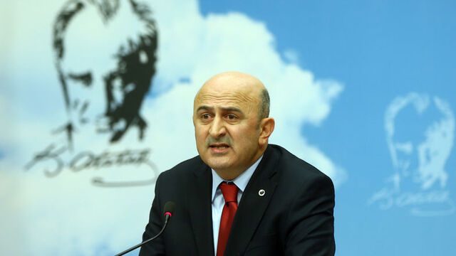 YARSAV Eski Başkanı'ndan Tepki: "Cübbeyi Çıkarıp Bakan Olmak İlktir"