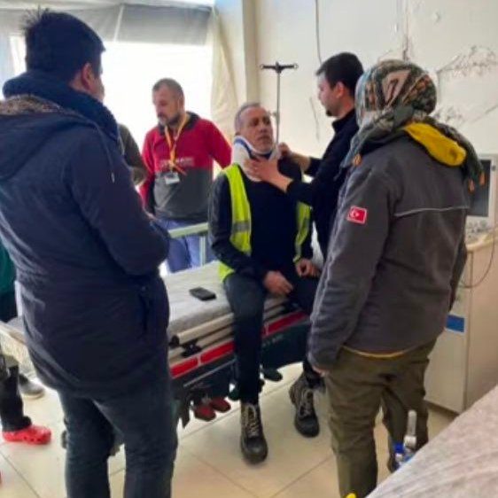 Haluk Levent trafik kazası geçirdi