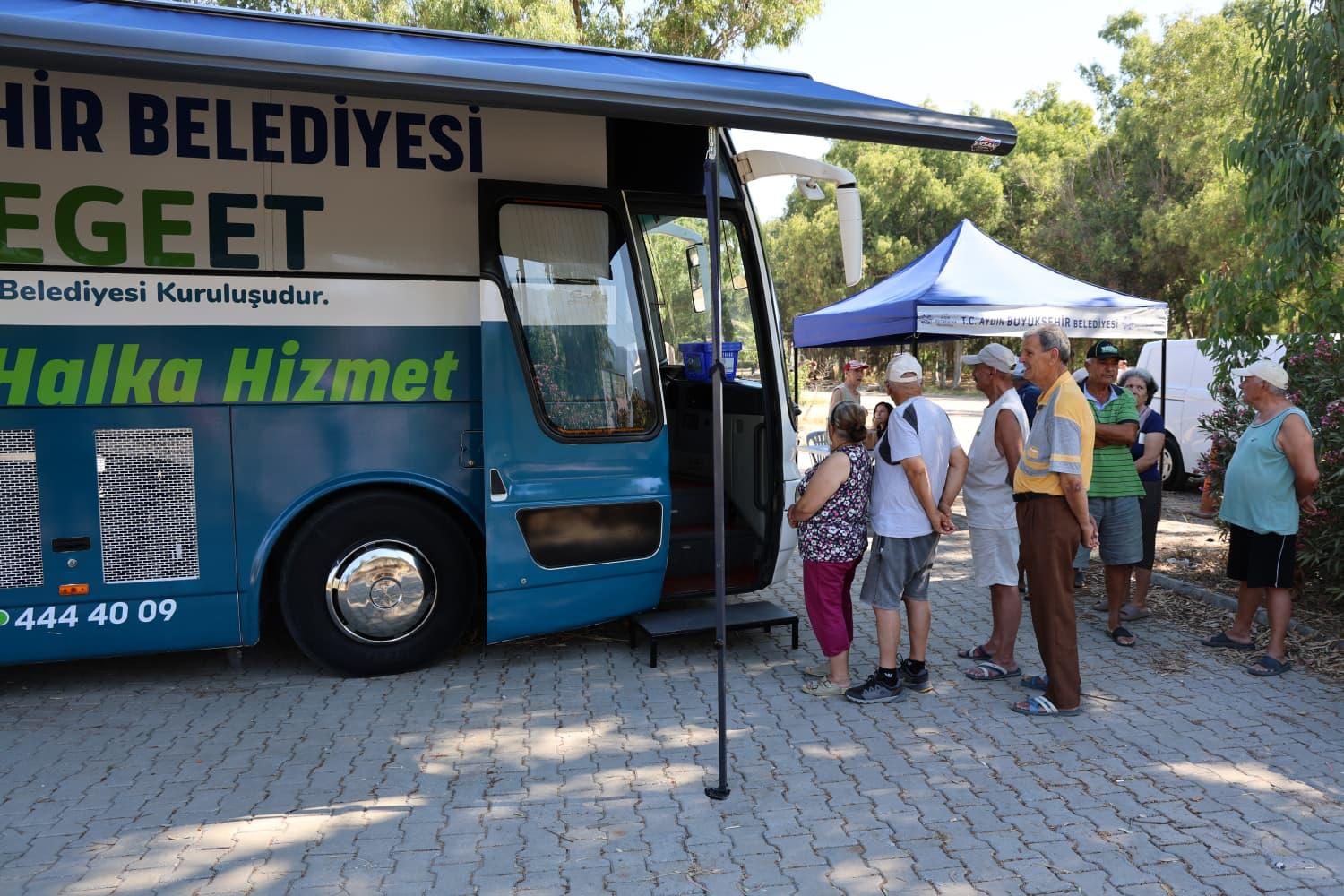 AYDIN BÜYÜKŞEHİR BELEDİYESİ MOBİL HALK EGE ET'E KUŞADASI'NDA VATANDAŞLARDAN YOĞUN İLGİ