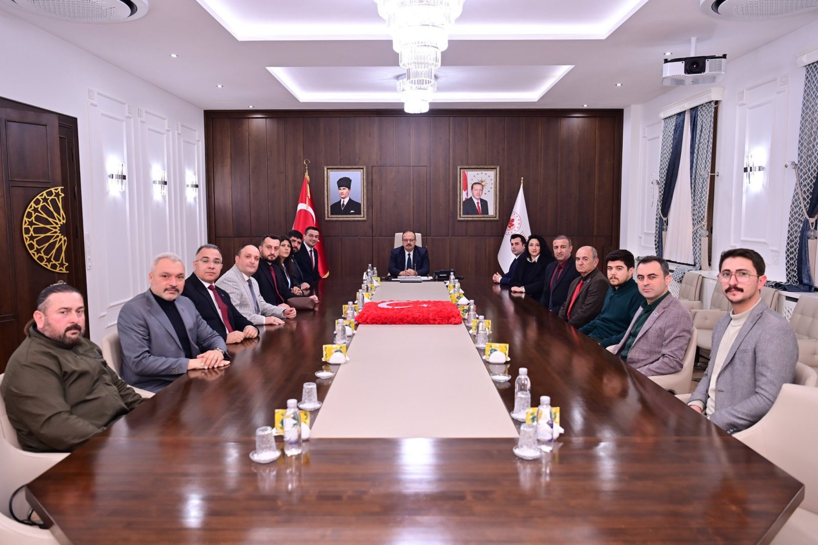 Anahtar Parti Aydın İl Başkanlığı Vali Canbolat’ı Ziyaret Etti
