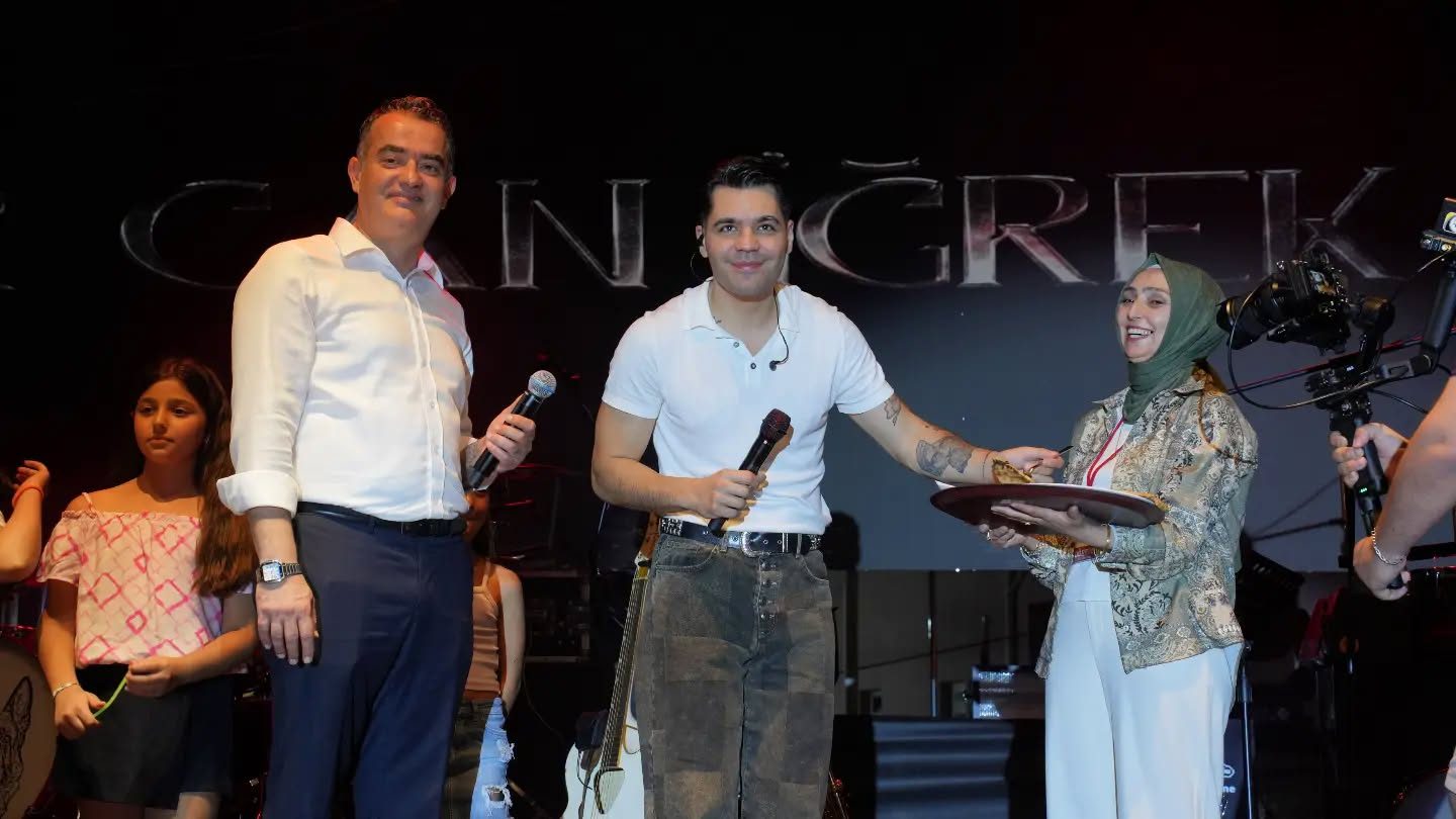 KOÇARLI'DA FESTİVAL SONA ERDİ! ÜNLÜ SANATÇI EMİR CAN İĞREK SAHNE ALDI