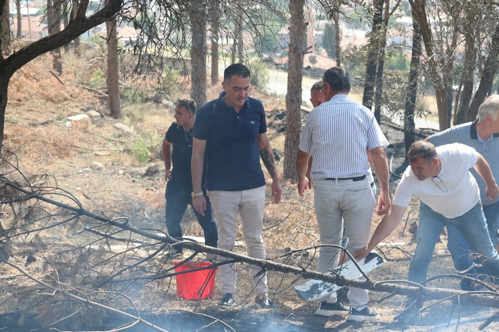 Koçarlı'da arazi yangını yeniden başladı: Başkan Arıcı bölgede