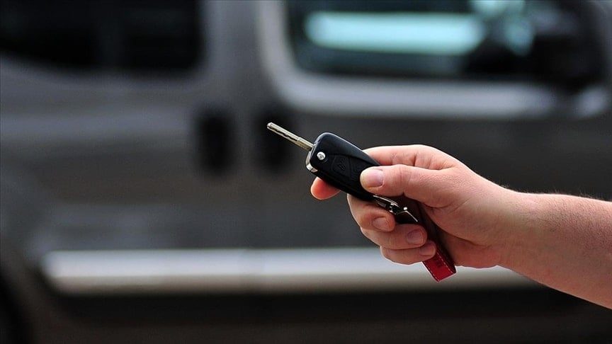 Alman otomotiv devinin satışlarında 2009’dan beri en sert düşüş