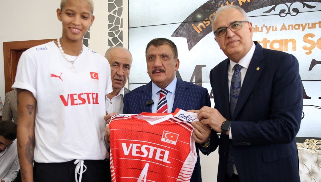 A Milli Kadın Voleybol Takımı'nın yıldızı Melissa Vargas Malatya'da: Memleketine hoş geldin