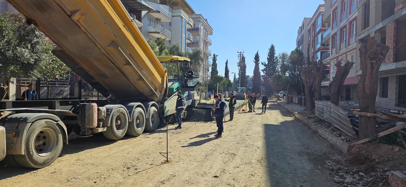 BAŞKAN ÇERÇİOĞLU’NDAN 17 İLÇENİN TAMAMINDA EŞ ZAMANLI ULAŞIM ALTYAPISI ÇALIŞMALARI