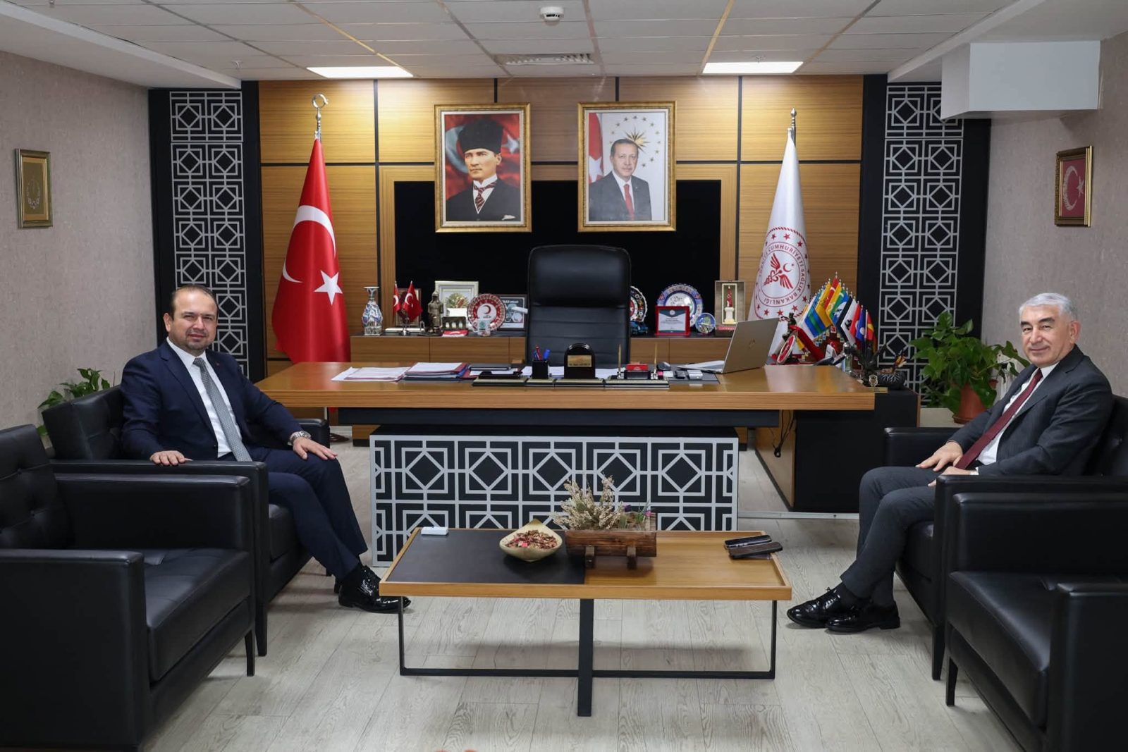 Aydın İl Emniyet Müdürü Faruk Karaduman’dan İl Sağlık Müdürü Eser Şenkul’a İadeiziyaret