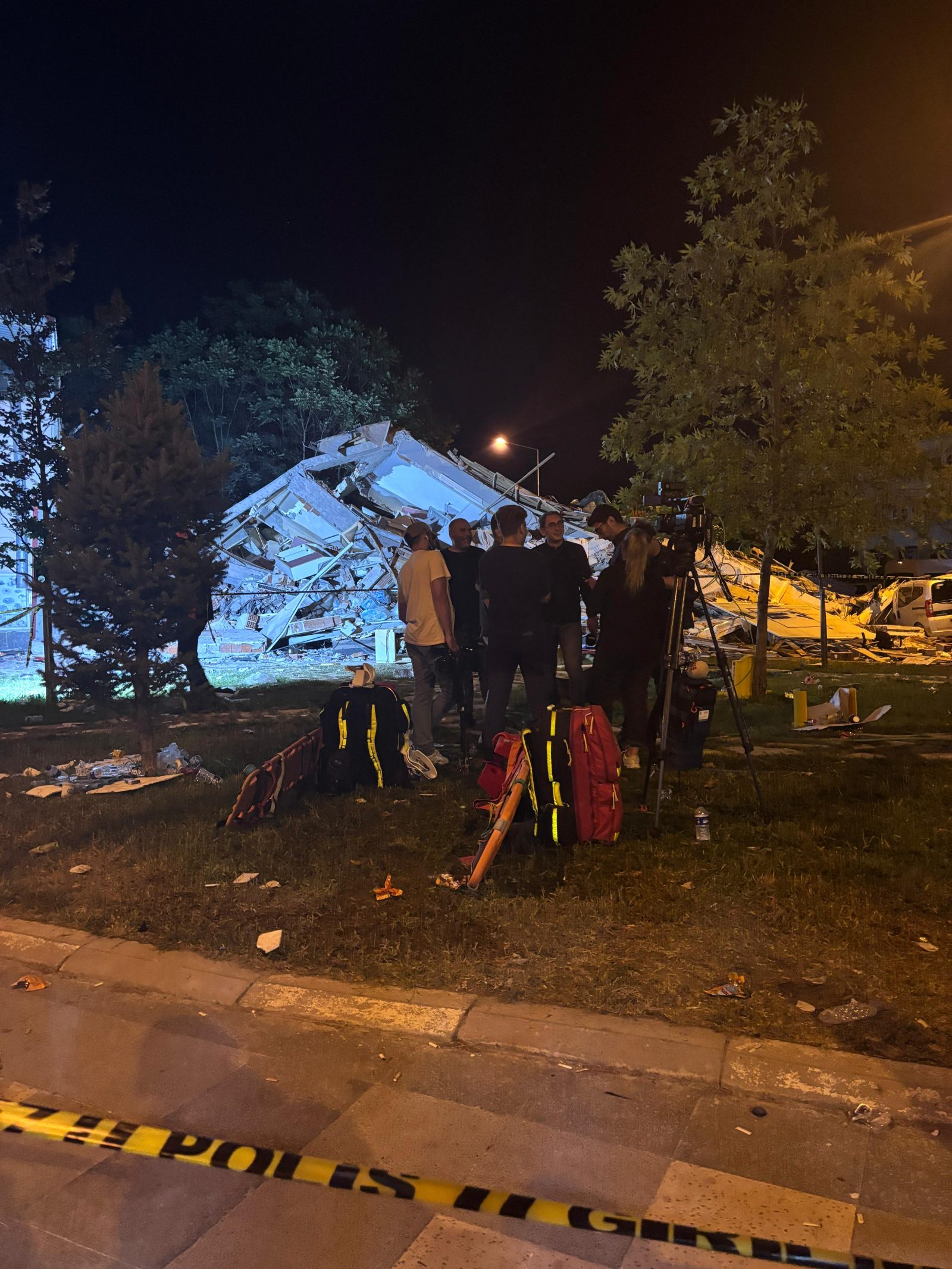 Balıkesir'deki deprem için Aydın'dan AFAD ve ASAK ekipleri yola çıktı