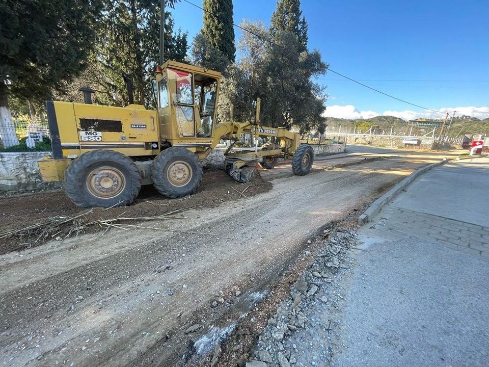 GERMENCİK BELEDİYESİ'NDEN YOL HAMLESİ