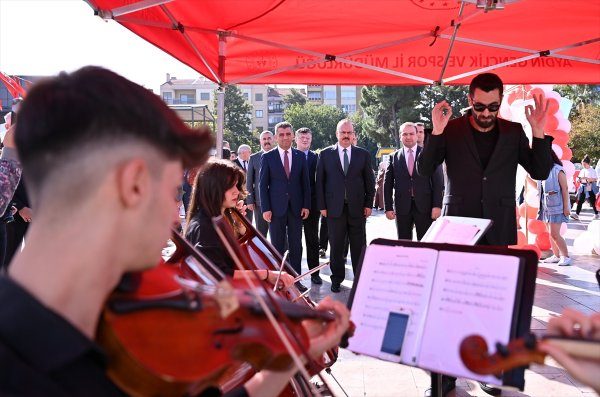 aa-20231024-32505216-32505212-aydinda-cumhuriyetin-100-yili-etkinlikleri-suruyor.jpg