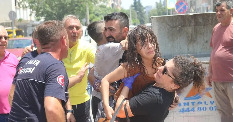 Antalya'da yangın paniği! 4 katlı apartmandan 7'si çocuk 10 kişi kurtarıldı
