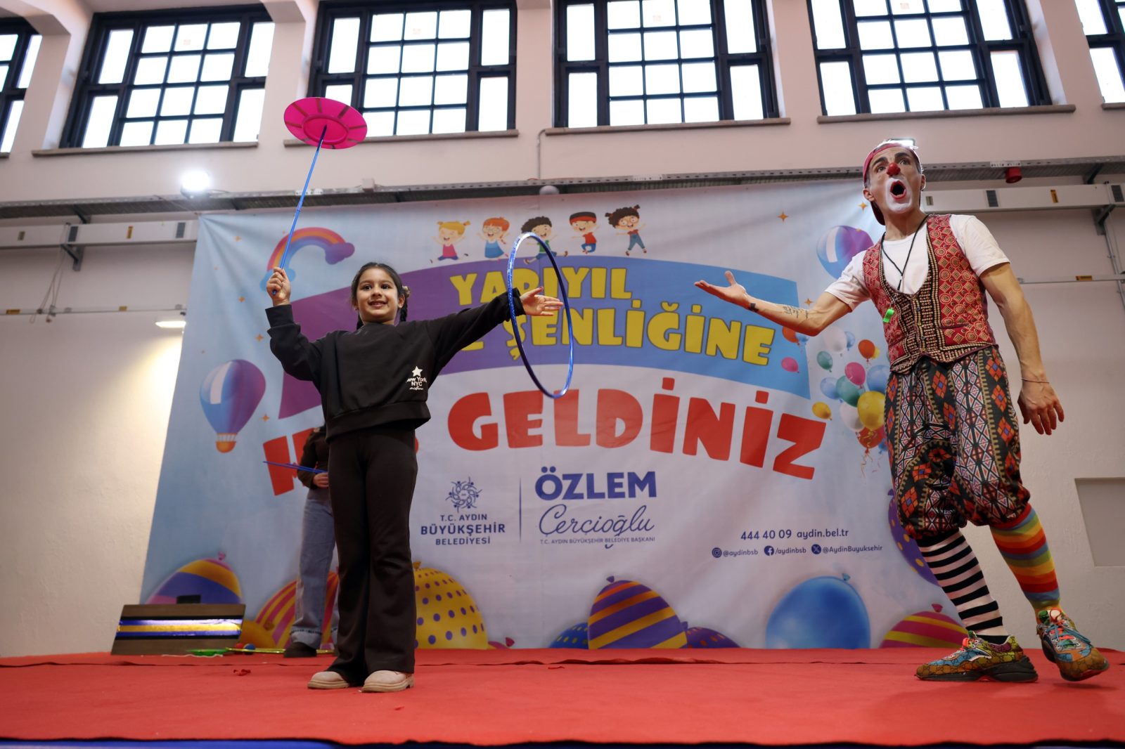 BAŞKAN ÇERÇİOĞLU’NDAN ÇOCUKLARA KARNE HEDİYESİ