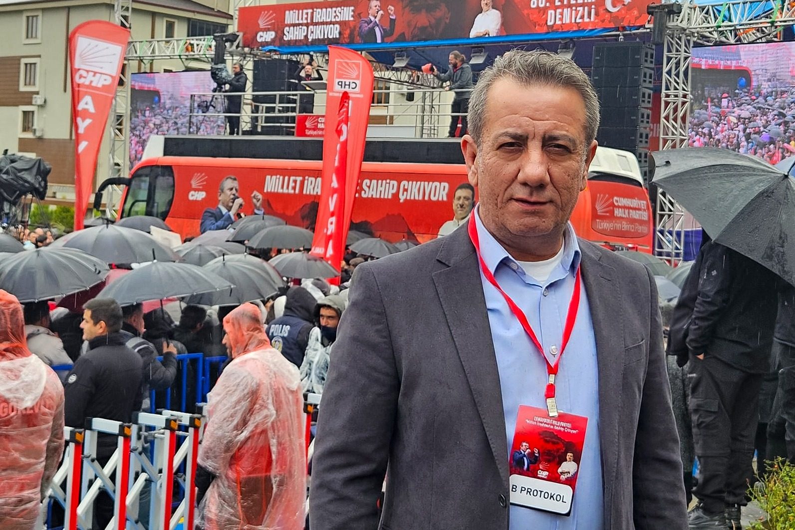 Başkan Yetişkin, Özgür Özel’i yalnız bırakmadı