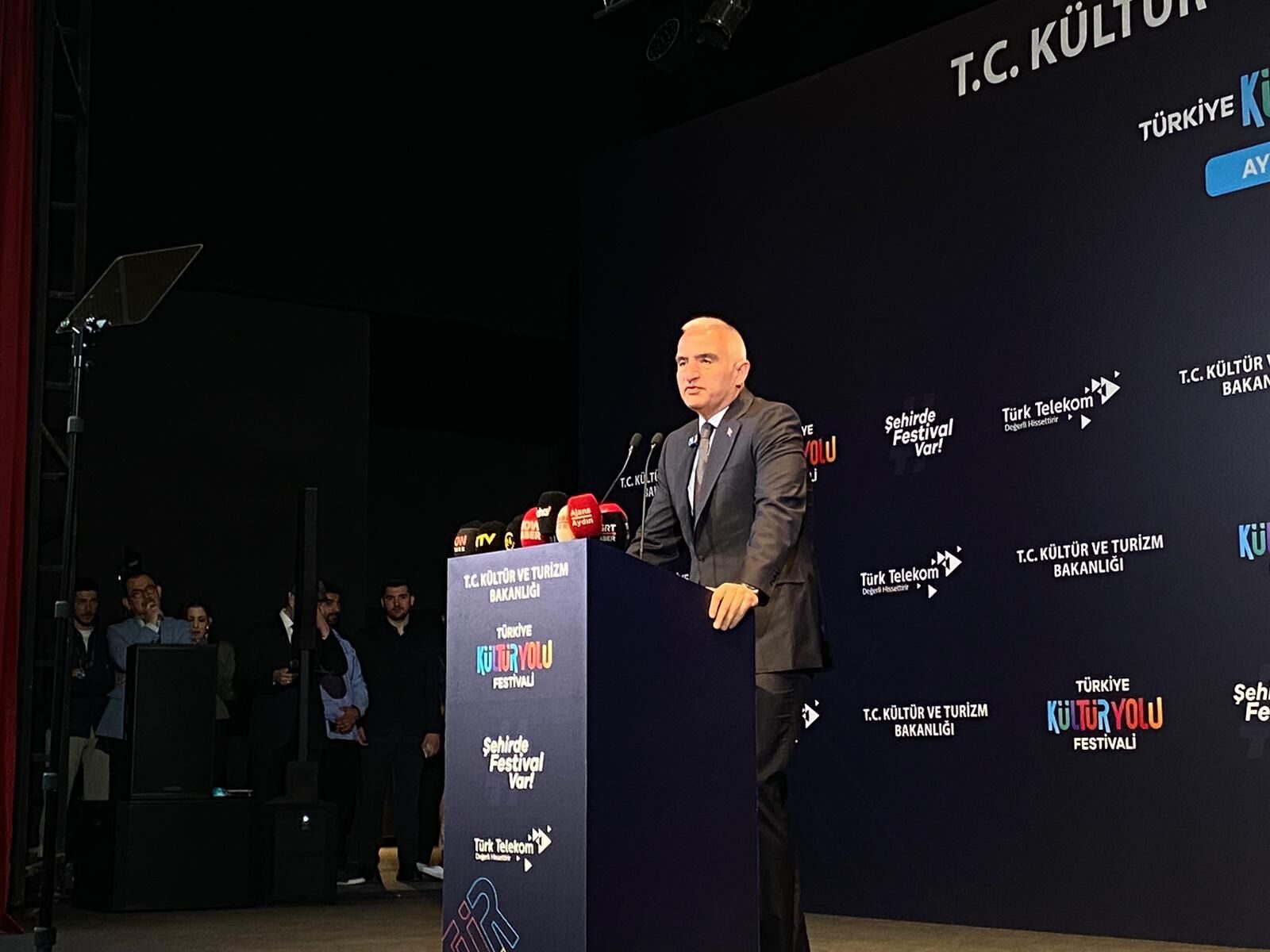KÜLTÜR YOLU FESTİVALİ'NE GAZETECİLER ALINMADI