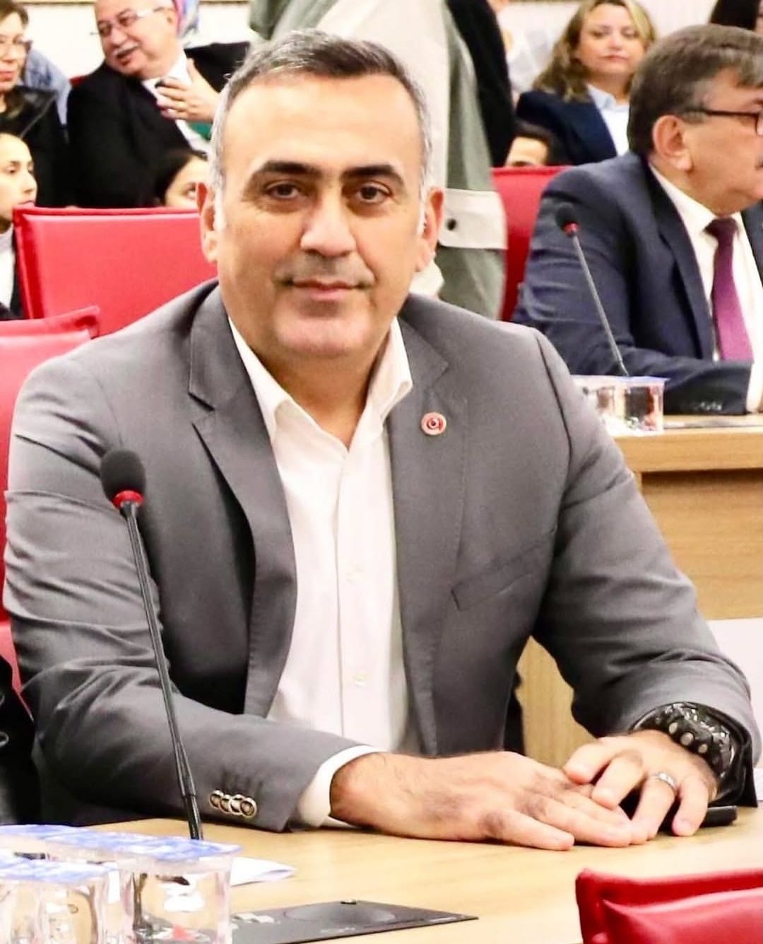 Kuşadası Belediye Başkanı Ömer Günel’e Gözaltı: CHP’li Sevim’den Sert Tepki