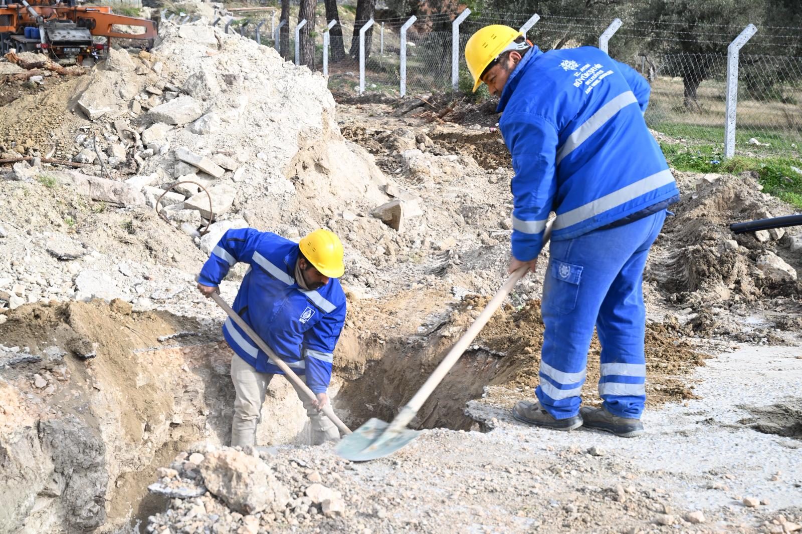 BAŞKAN ÇERÇİOĞLU’NUN ÇALIŞMALARI İLE DAVUTLAR MAHALLESİ’NİN ALTYAPISI GÜÇLENİYOR