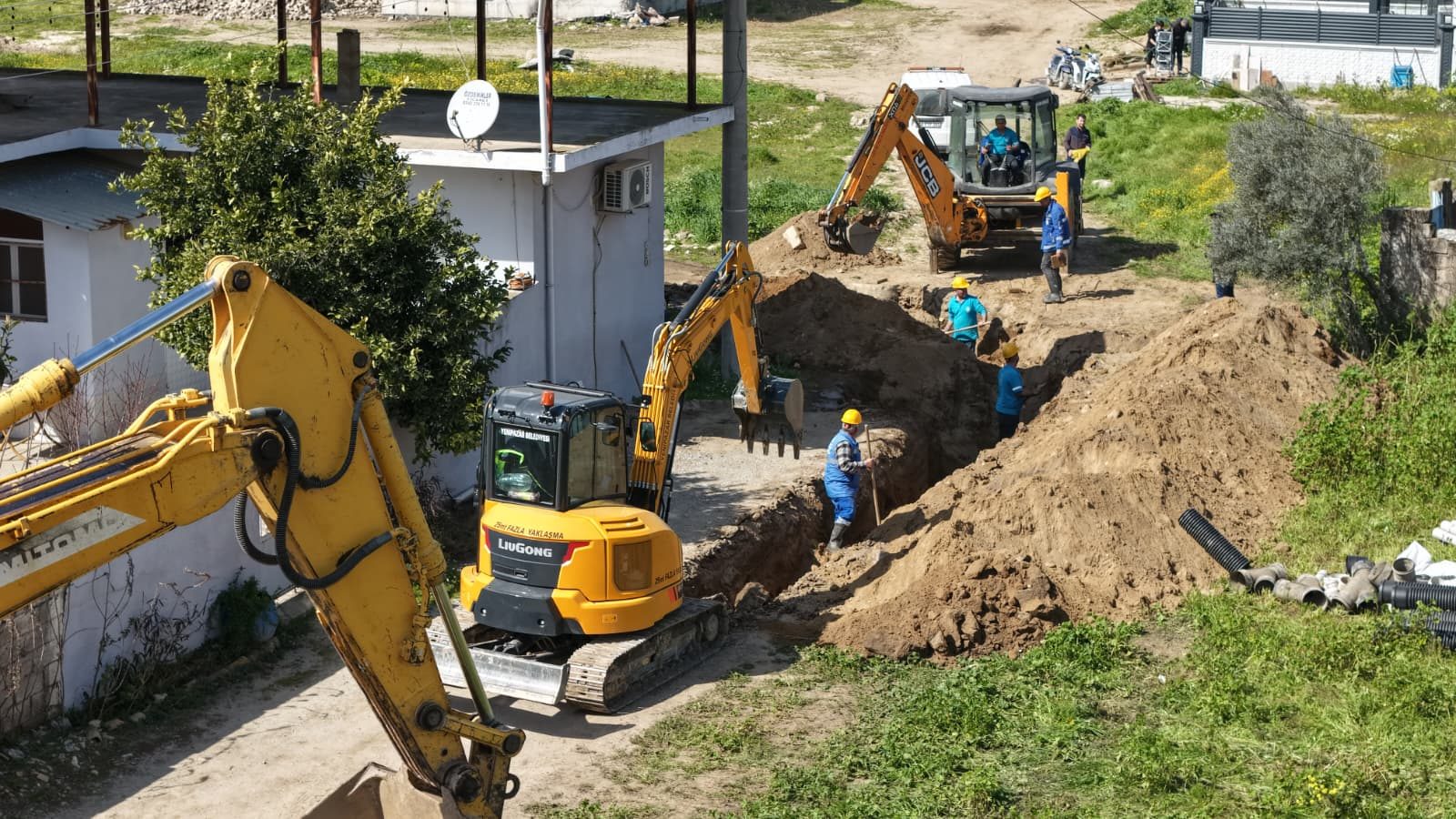 BAŞKAN ÇERÇİOĞLU YENİPAZAR'DA ALTYAPI YATIRIMLARINI SÜRDÜRÜYOR