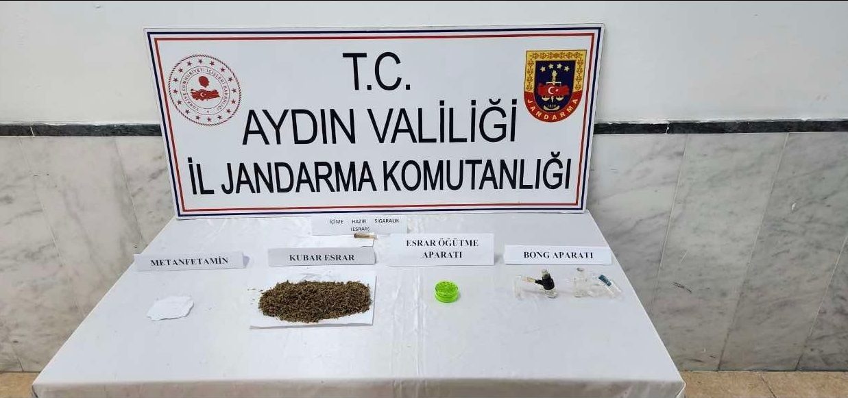Aracında uyuşturucuyla yakalandı