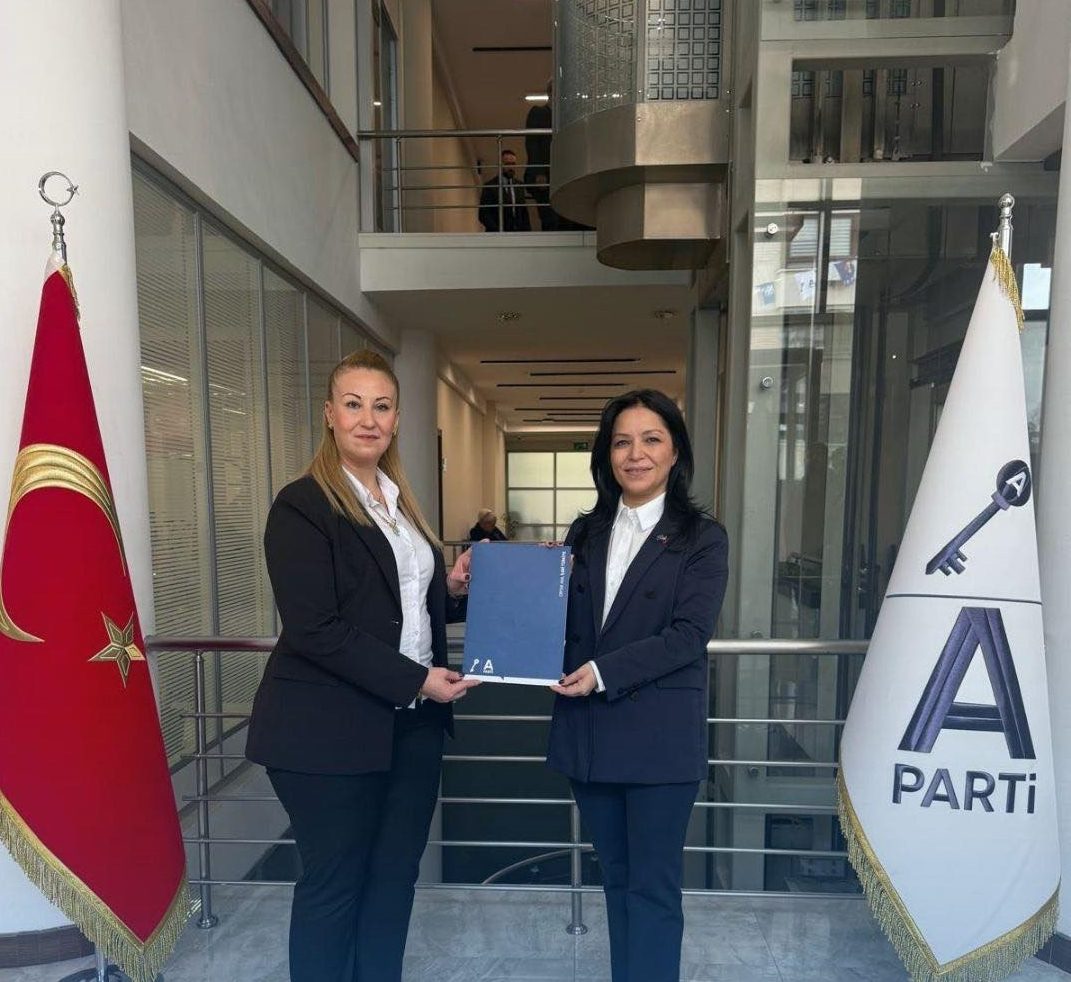 Anahtar Parti Aydın İl Kadın Kolları Başkanlığı görevine Hülya Yelken atandı