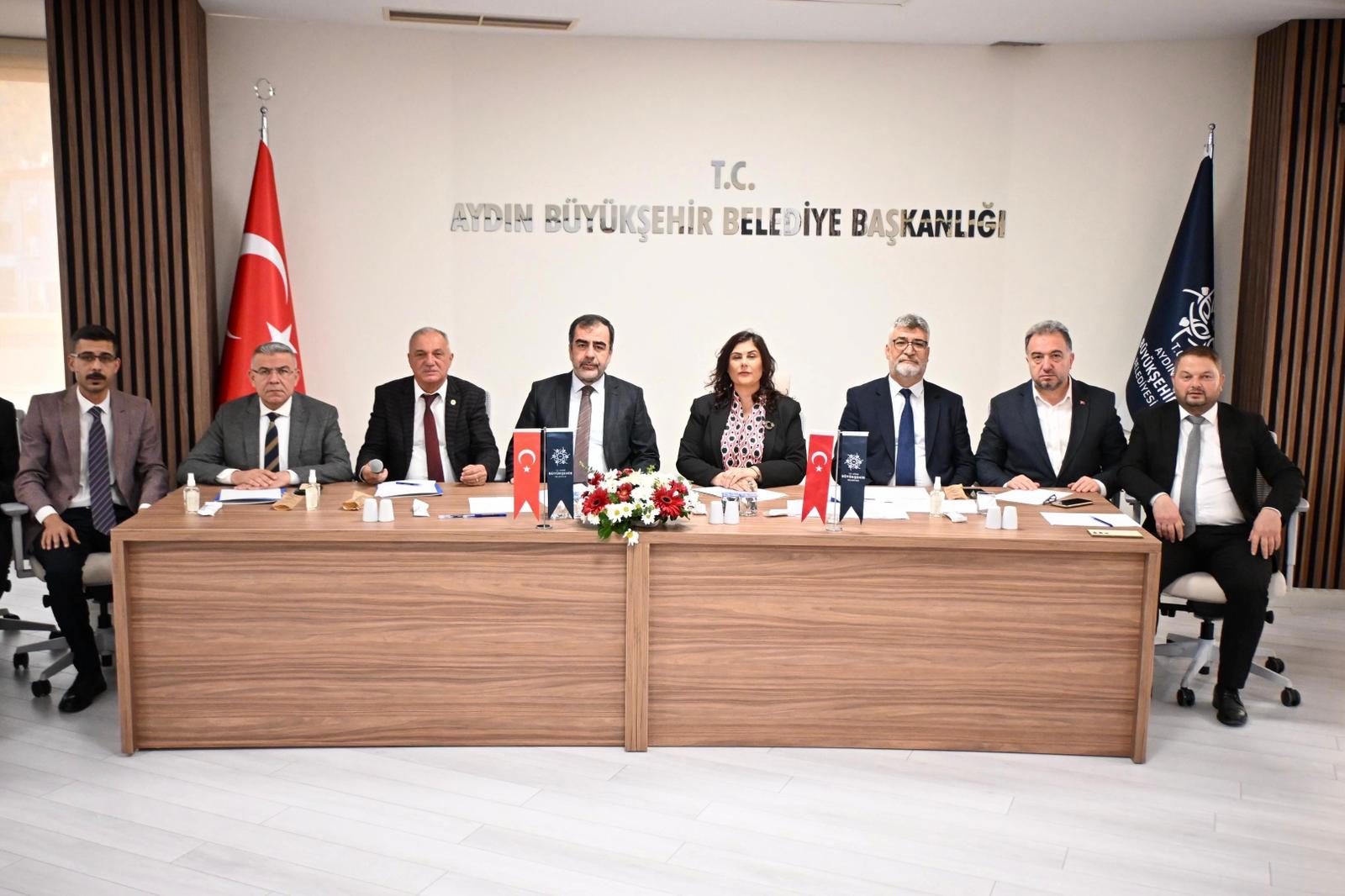 BAŞKAN ÇERÇİOĞLU, KÖŞK VE SULTANHİSAR MUHTARLARI İLE BİR ARAYA GELDİ