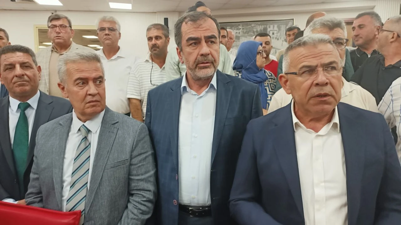 AK Parti’den CHP’ye "hizmeti engelliyorsunuz" suçlaması