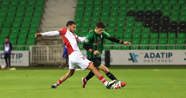 Sakaryaspor - Sivasspor maçında gol sesi çıkmadı