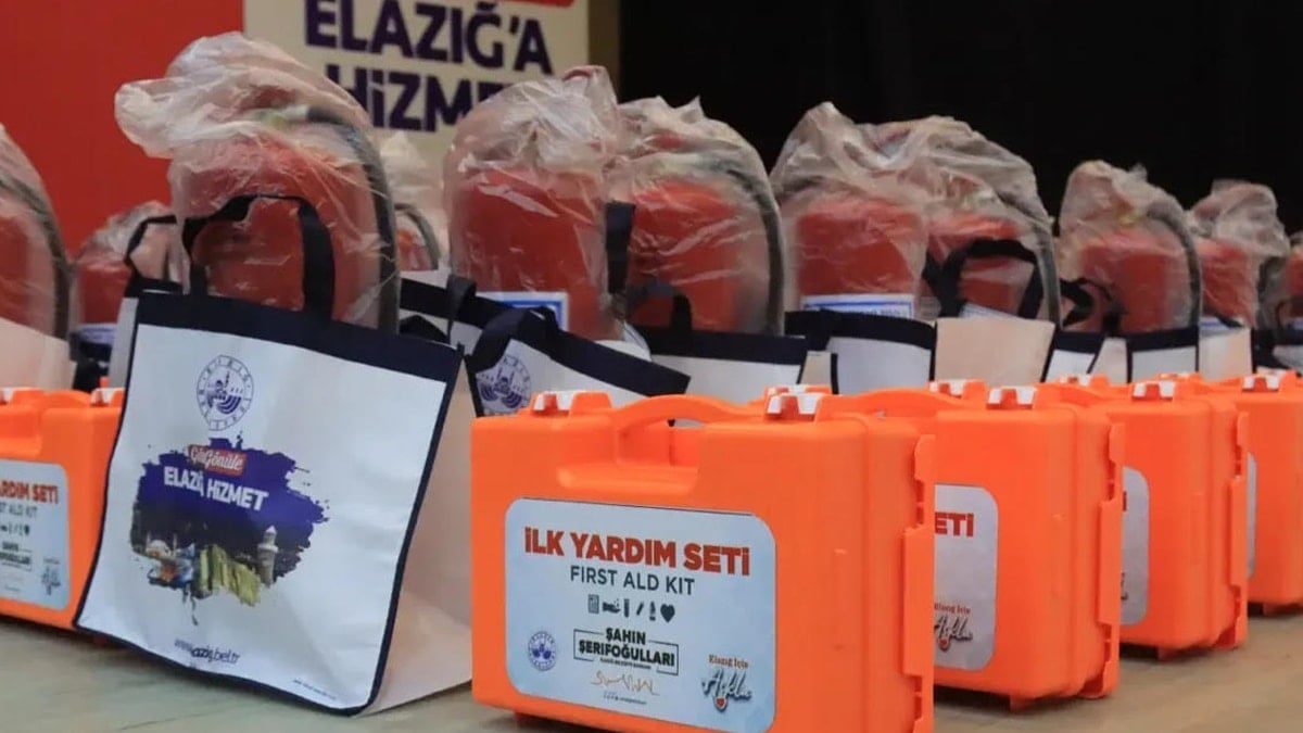 AKP’li belediyeden ‘yangın’ tedbiri: Muhtarlara yangın tüpü dağıtıldı