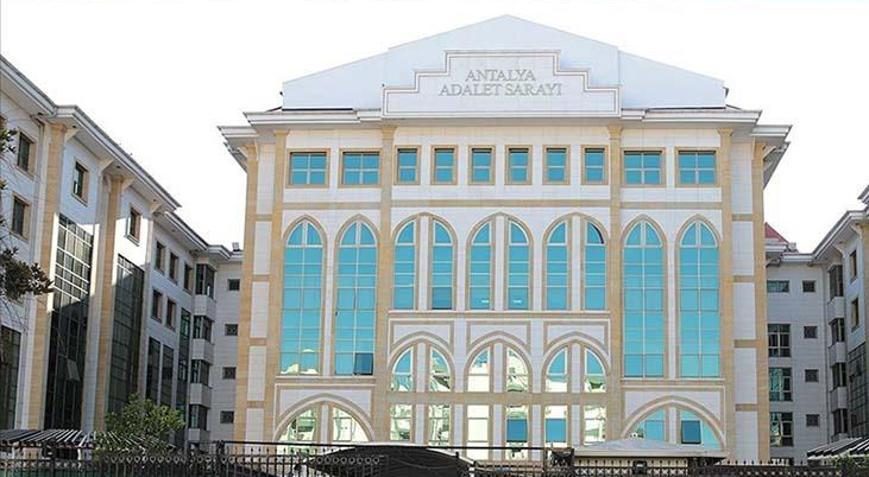 Antalya'da 'rüşvet' soruşturmasında gözaltı karmaşası