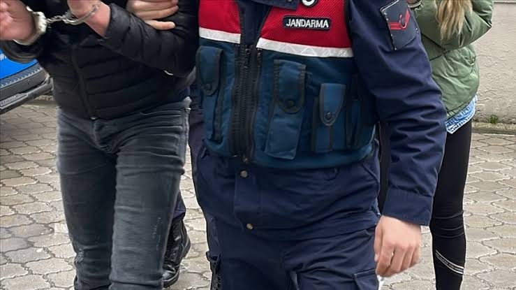 Kuşadası’nda boks makinesi Hırsızı Jandarma Tarafından Yakalandı