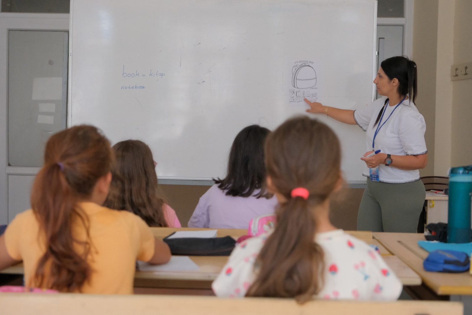 BAŞKAN ÇERÇİOĞLU’NDAN EĞİTİME TAM DESTEK: AYDINLI ÇOCUKLAR YAZI İNGİLİZCE ÖĞRENEREK GEÇİRİYOR