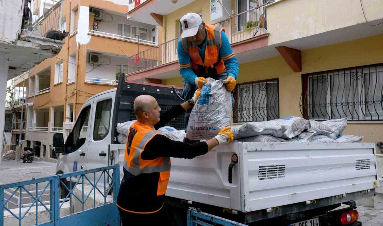 İhtiyaç sahibi ailelere yakacak yardımı