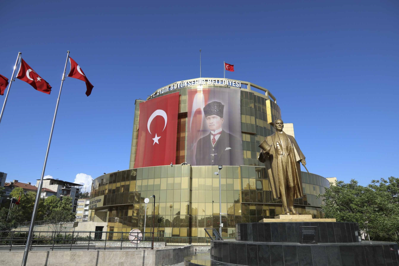 BAŞKAN ÇERÇİOĞLU’NDAN AYDIN’A 260 MİLYON LİRAYI AŞAN YENİ ALTYAPI YATIRIMI