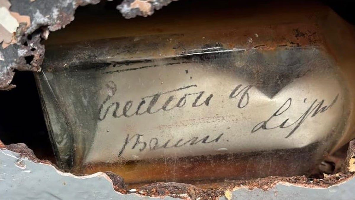 Duvarın içinden 122 yıllık mesaj çıktı: Tesadüfen bulunan zaman kapsülü