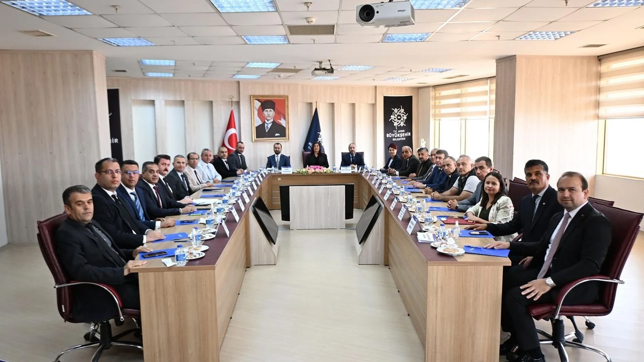 BAŞKAN ÇERÇİOĞLU: AYDIN İÇİN EL BİRLİĞİYLE ÇALIŞMAYA DEVAM EDECEĞİZ