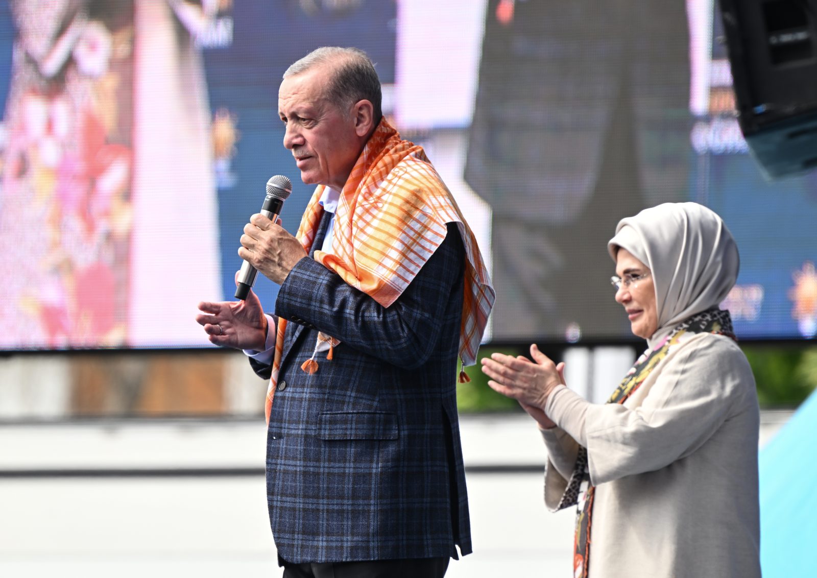 Erdoğan, Aydın'da muhalefete yüklendi