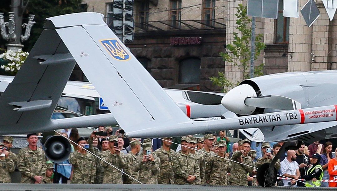 Bayraktar TB2 drone'larına övgü: 3 silah Rusya-Ukrayna savaşının seyrini nasıl değiştirdi?