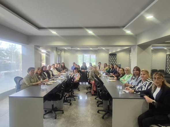 AK Parti Aydın Kadın Kolları Başkanlığı’ndan Teşkilat Toplantısı