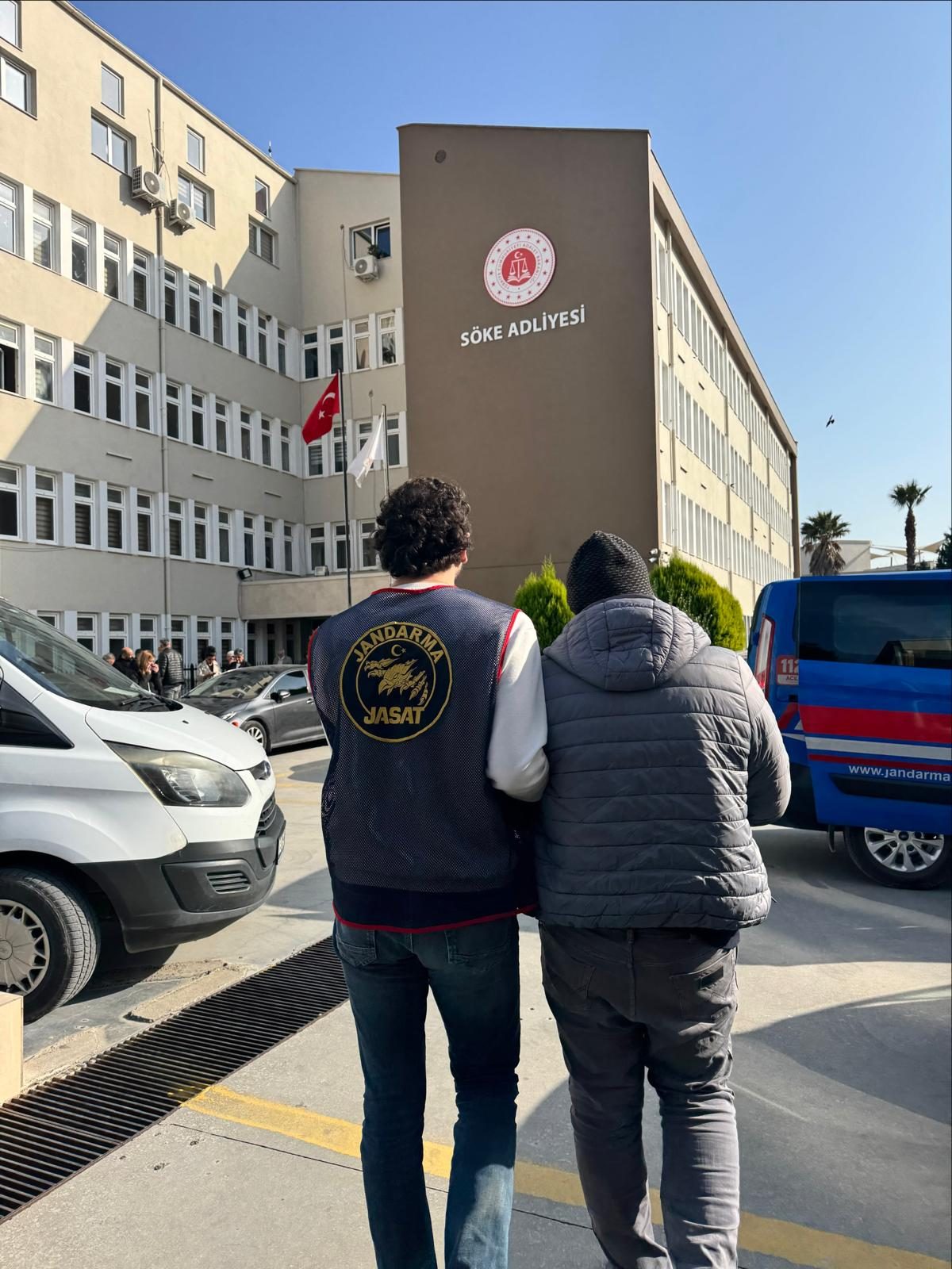 SÖKE'DE 6 YIL HAPİS CEZASI BULUNAN HÜKÜMLÜ YAKALANDI