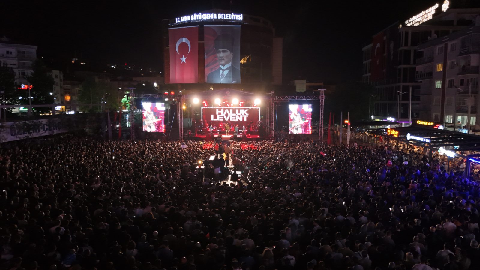 AYDIN BÜYÜKŞEHİR BELEDİYESİ 19 MAYIS ATATÜRK’Ü ANMA, GENÇLİK VE SPOR BAYRAMI’NI 40 BİN AYDINLIYLA KUTLADI
