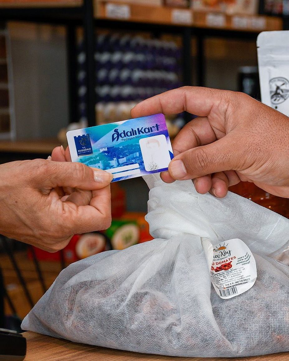 ADALI KART 17 FARKLI SEKTÖRDE KUŞADALILARA İNDİRİM SAĞLIYOR