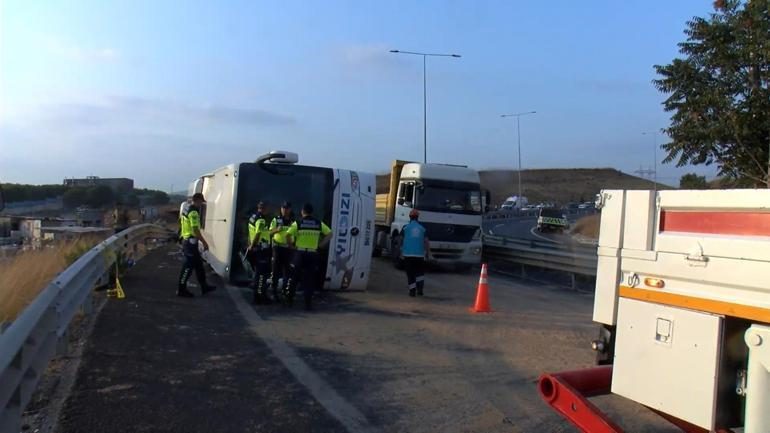Kuzey Marmara Otoyolunda feci kaza Yolcu otobüsü devrildi: 4 ölü, 20 yaralı