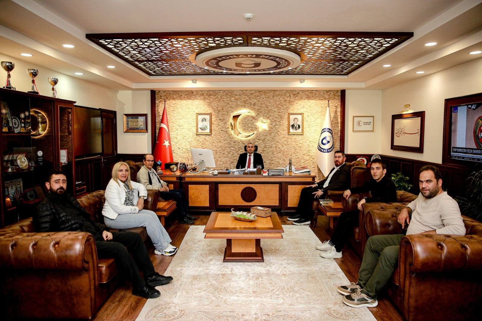 Aydın Büyükşehir Gazeteciler Cemiyeti Rektör Kent’i ziyaret etti! Ortak çalışma alanları değerlendirildi
