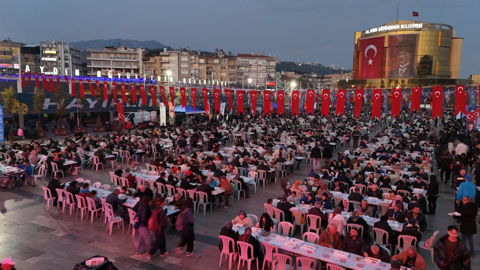 Büyükşehir'den Gönülleri Isıtan İftar Sofrası