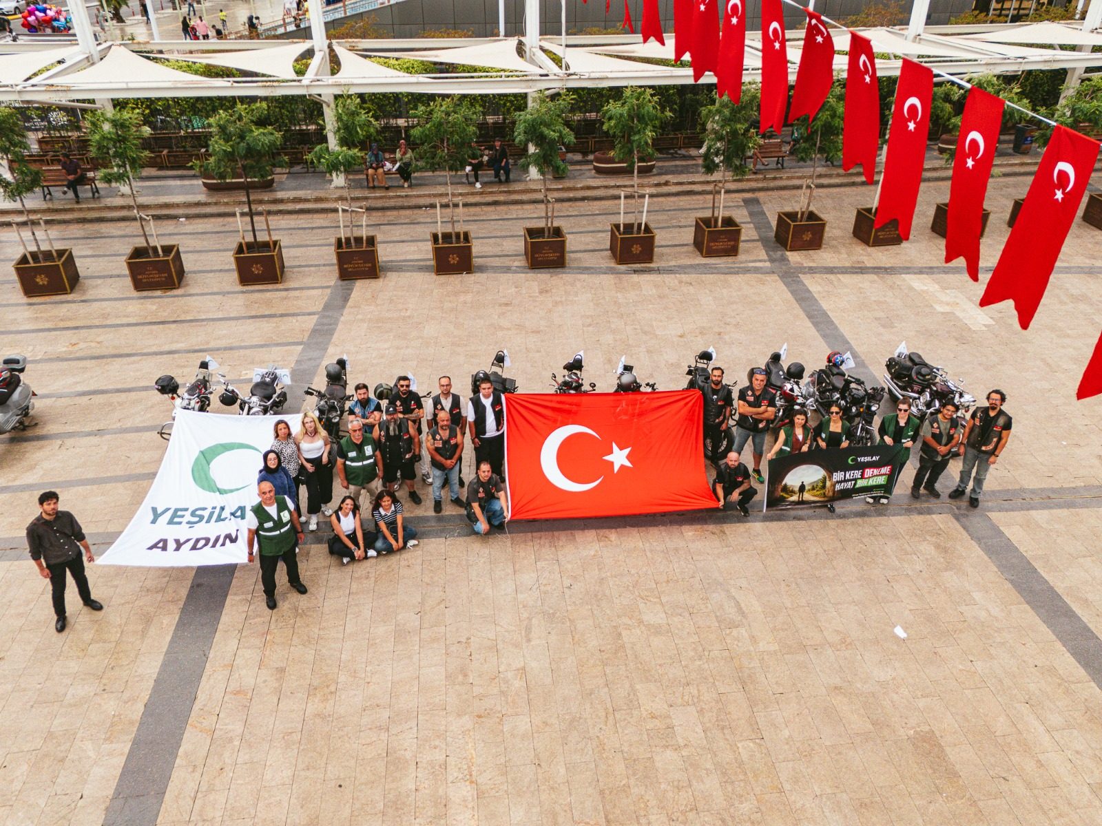 AYDIN’DA BAĞIMLILIKLA MÜCADELE İÇİN ANLAMLI ETKİNLİK: YEŞİLAY VE MOTOSİKLETLİLERDEN FARKINDALIK SÜRÜŞÜ